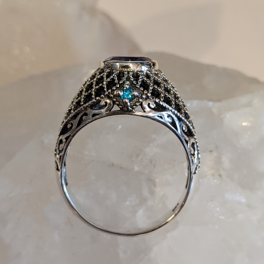 Amethyst & Blue Topaz .925 Silver Ring, size 8 - Picture 4 of 16